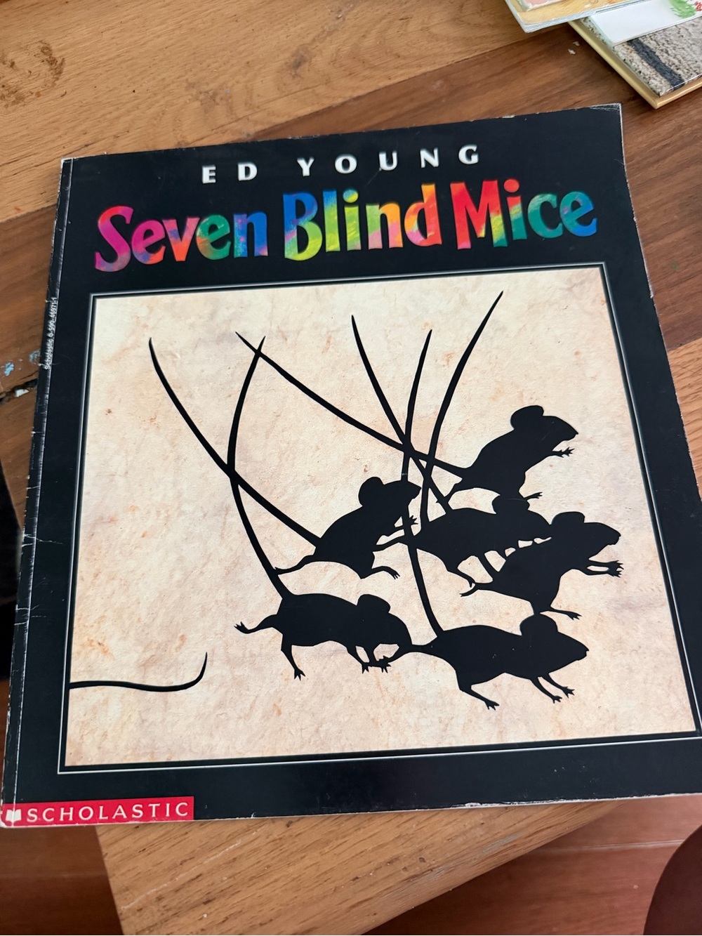 Scholastic Seven Blind Mice - Black & Multicolor Cover